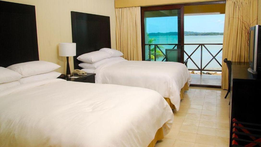 Playa Tortuga Hotel And Beach Resort 보카스 타운 외부 사진